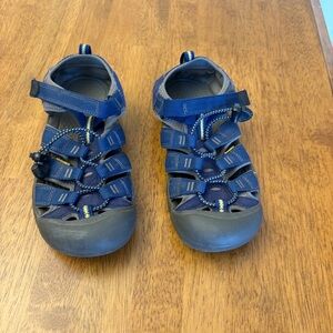 Keen Seacamp II CNX Blue Newport Boys 4 Youth Sandal Hiking Water Sports Summer